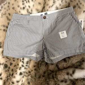 NWT!! Women’s Old Navy Shorts 🩳 SIZE: 4
